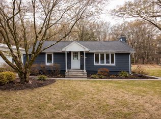 536 River Rd, Rhinebeck, NY 12572
