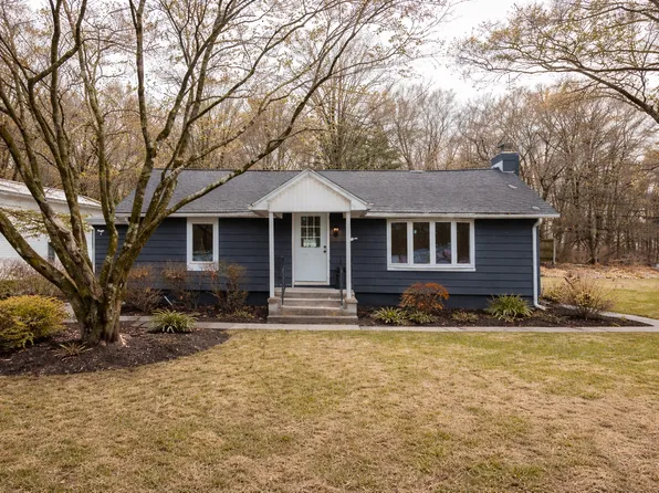 536 River Rd, Rhinebeck, NY 12572