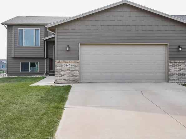 3845 S Attalia Ct, Sioux Falls, SD 57110