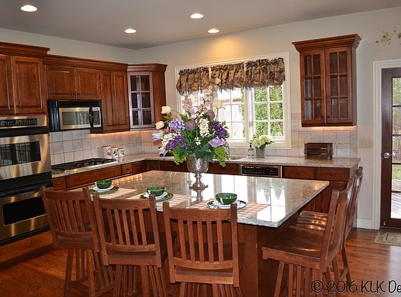 4th image of 1212 Donat Ct