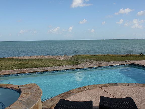 5th image of 1416 N Shore Dr