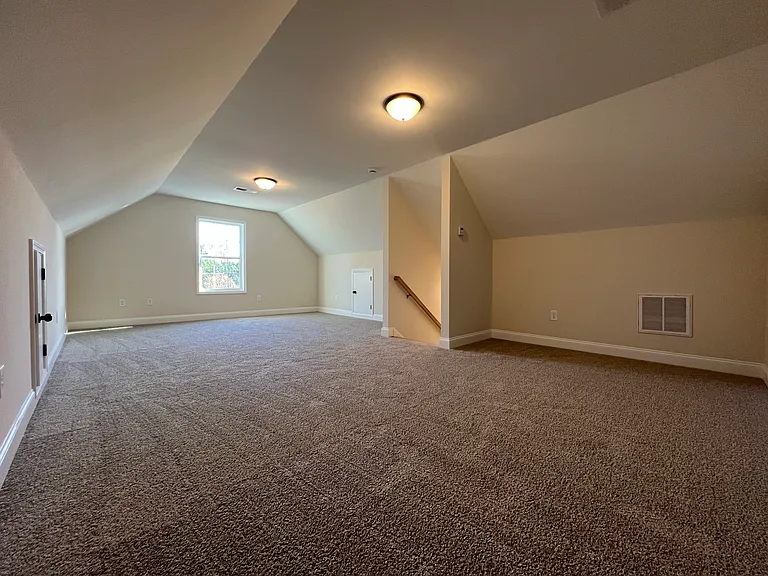 3rd floor bonus room
