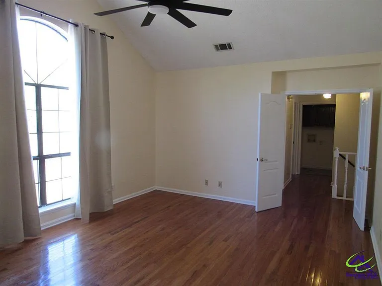 100 Sunchase Ct — Photo 16