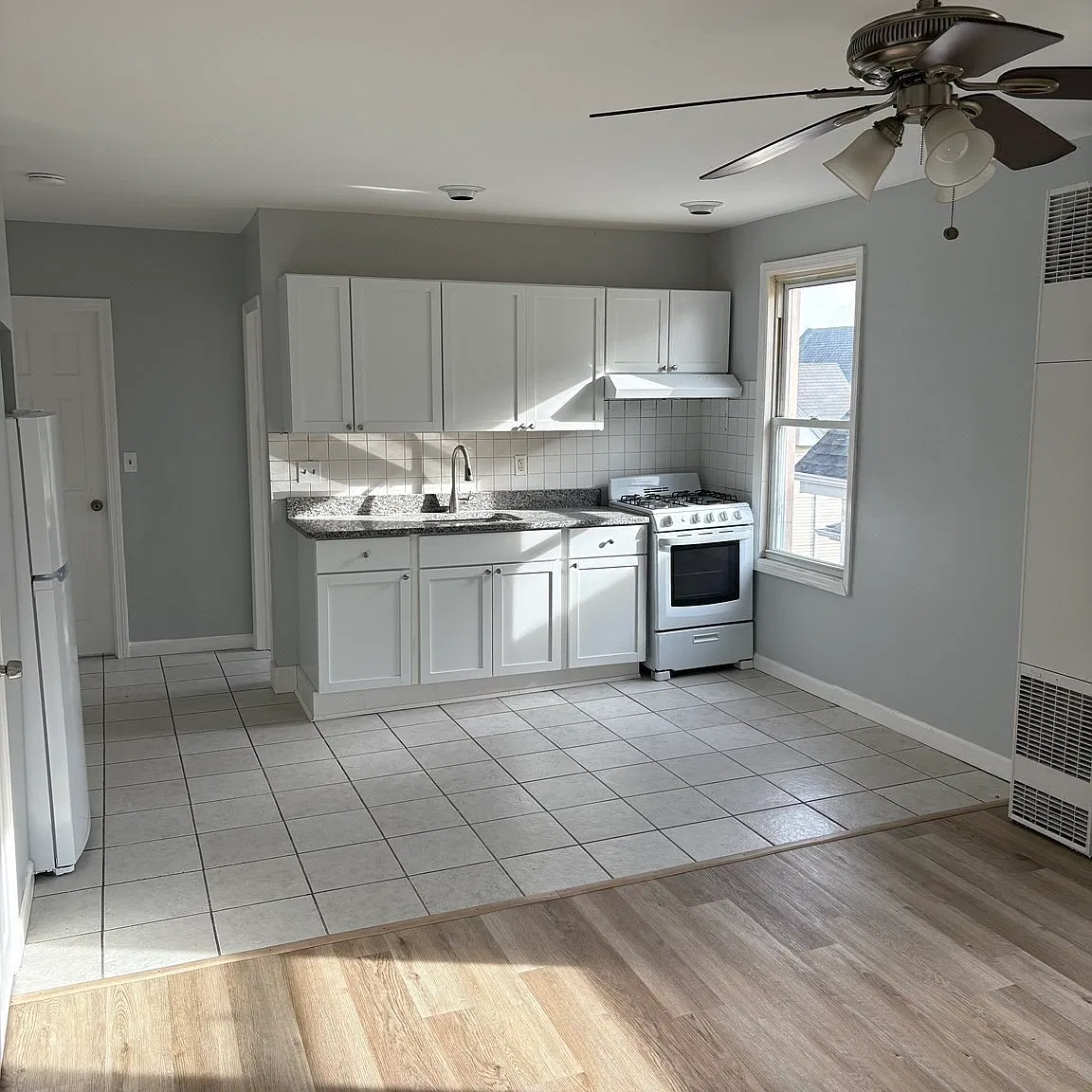 2 bed, 1000 sqft, $1,500 — Photo 2