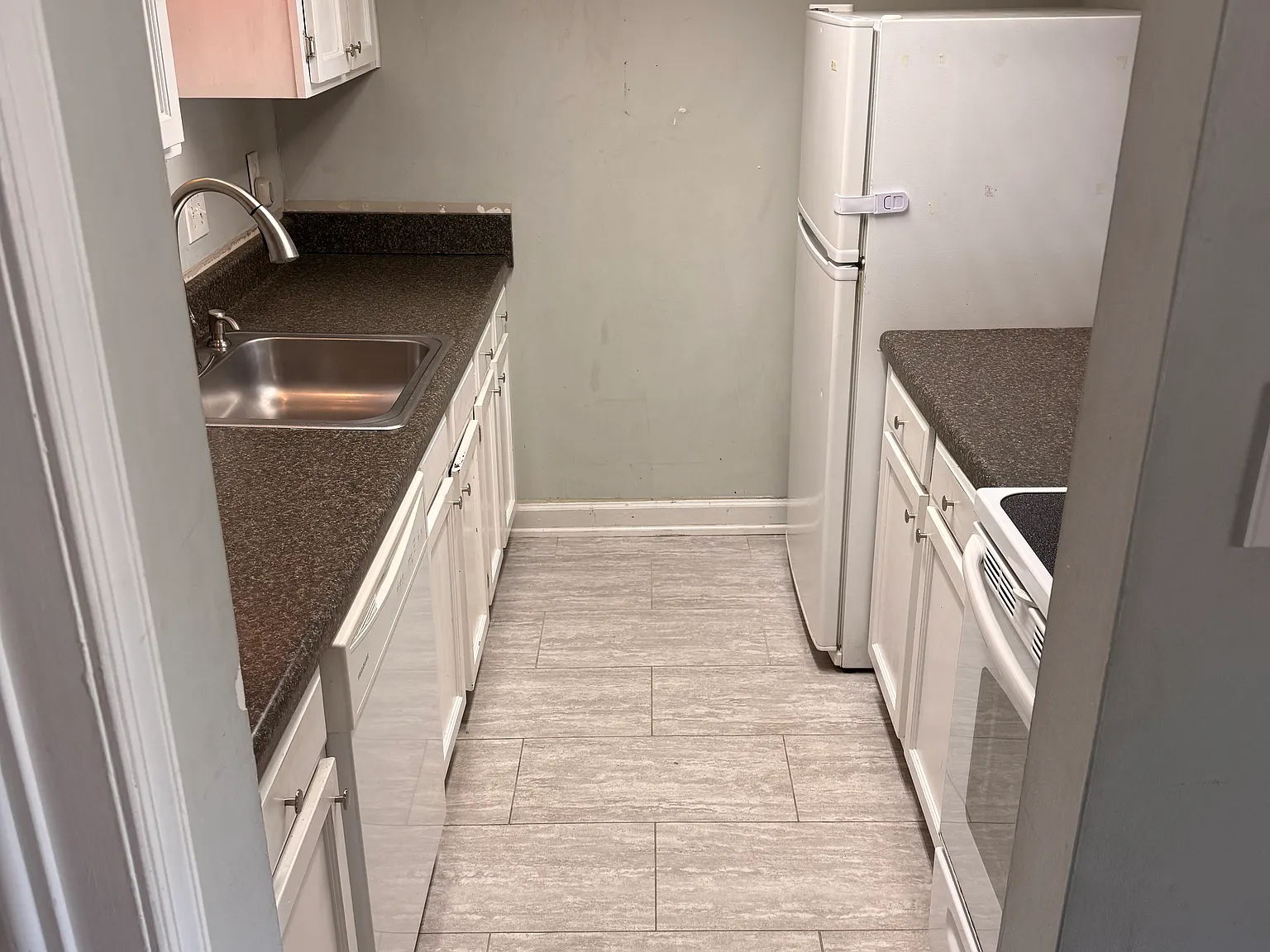 2 bed, 981 sqft, $1,675 — Photo 4