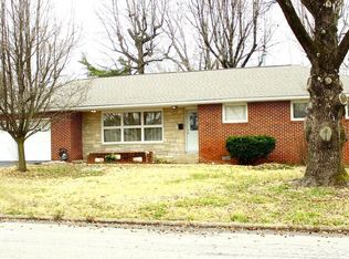 155 Circle Dr, Herrin, IL 62948