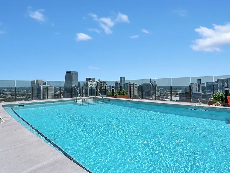 1212 Demonbreun St #810 — Photo 31
