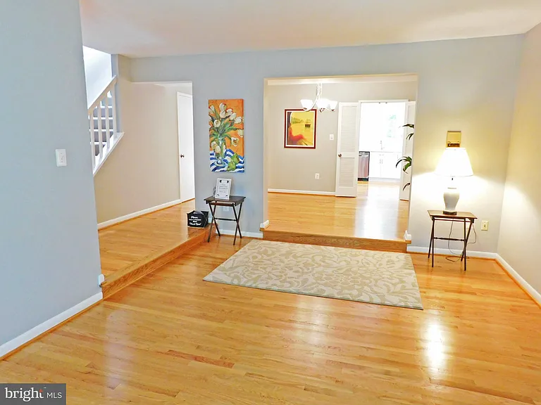 10315 Cherry View Ct — Photo 2