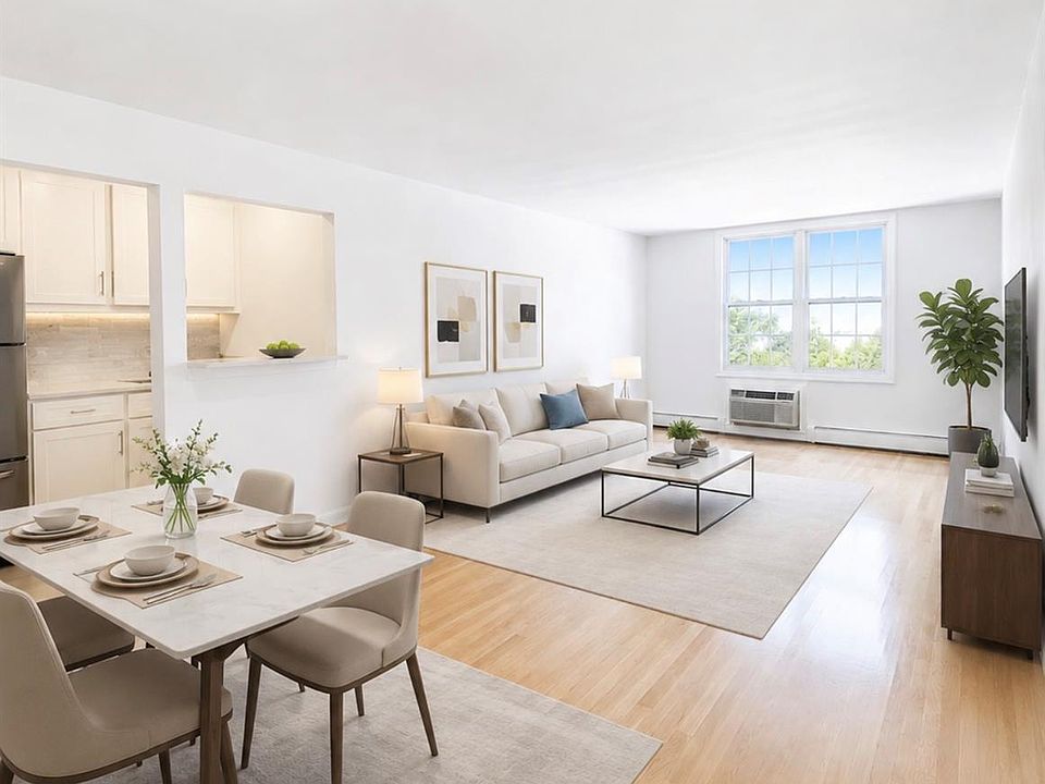 1st image of 13950 35 Avenue #3