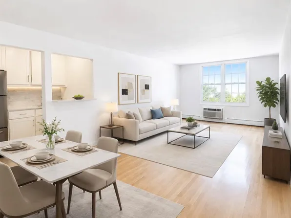 13950 35 Avenue #3, Flushing, NY 11354