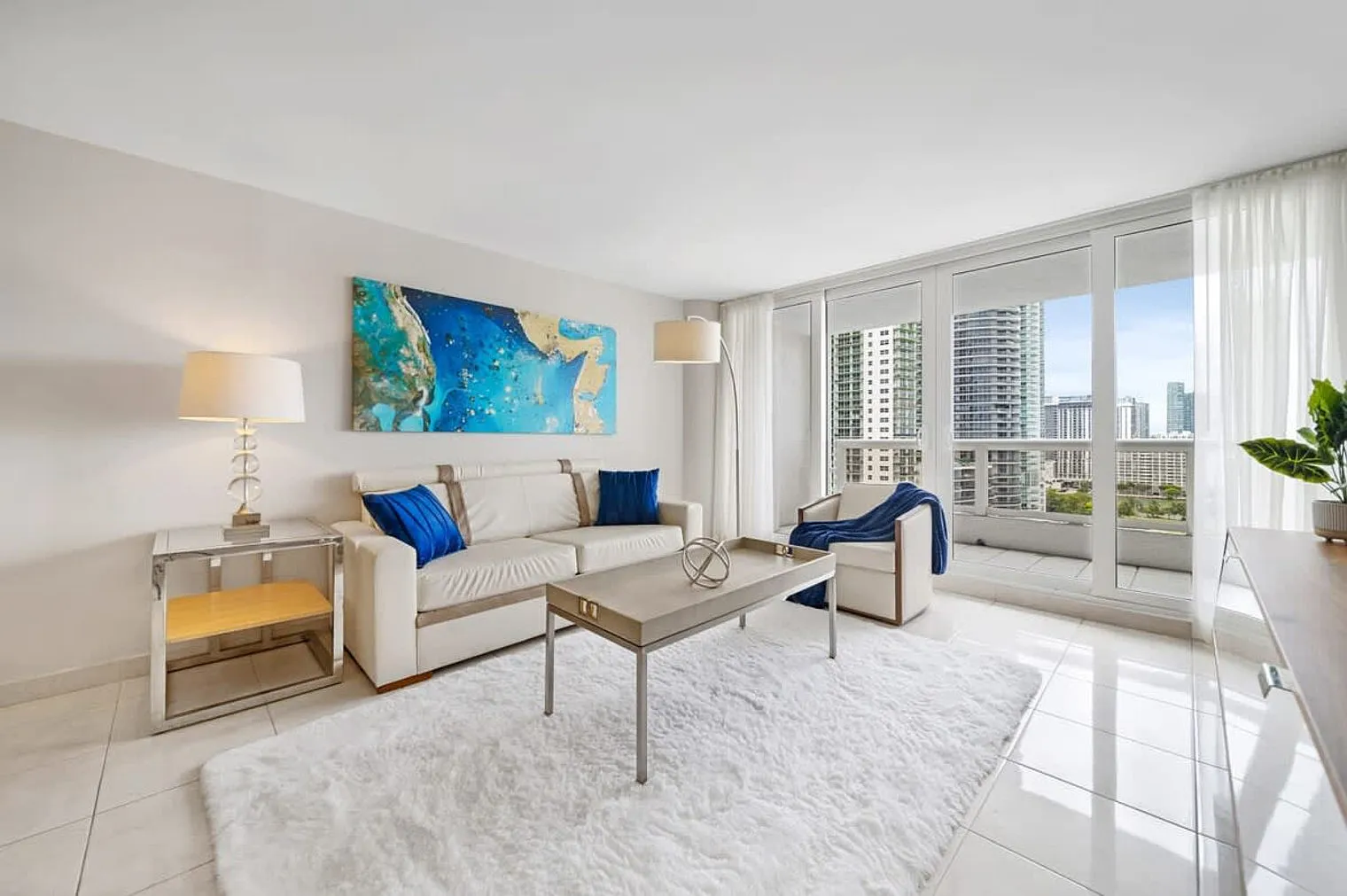 1 bed, 1.0 bath, 1033 sqft, $5,831 — Photo 1