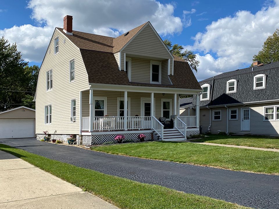 1st image of 208 S Stewart Ave