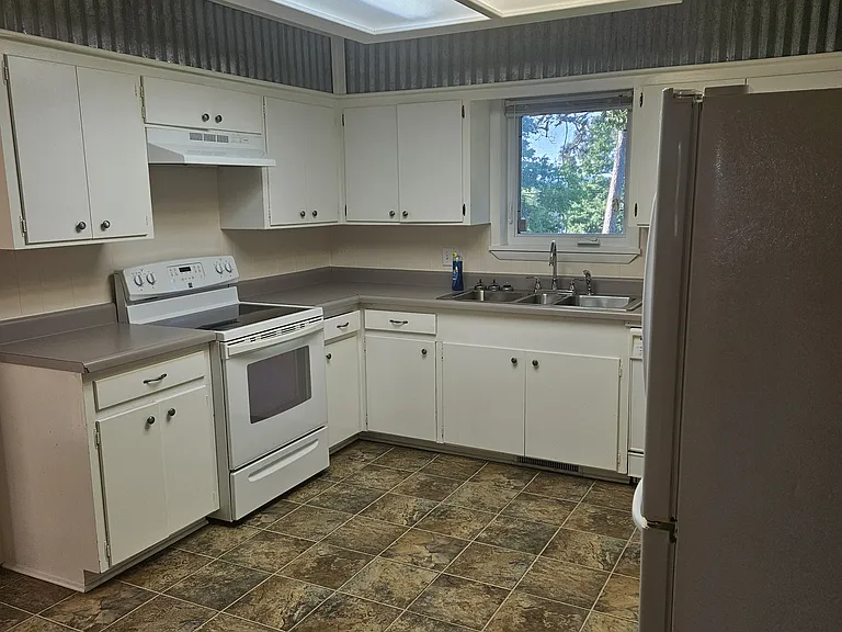 107 E Aspen Ln — Photo 7