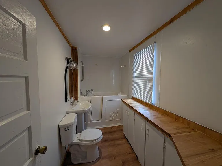231 State St — Photo 13