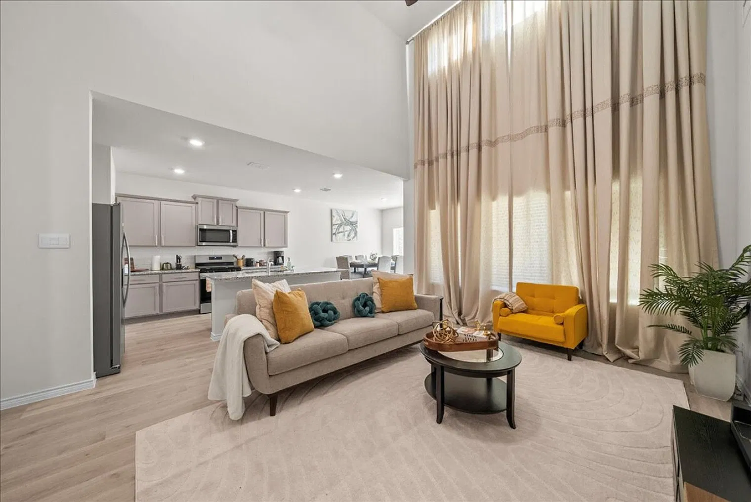 4 bed, 3.0 bath, $4,748 — Photo 1