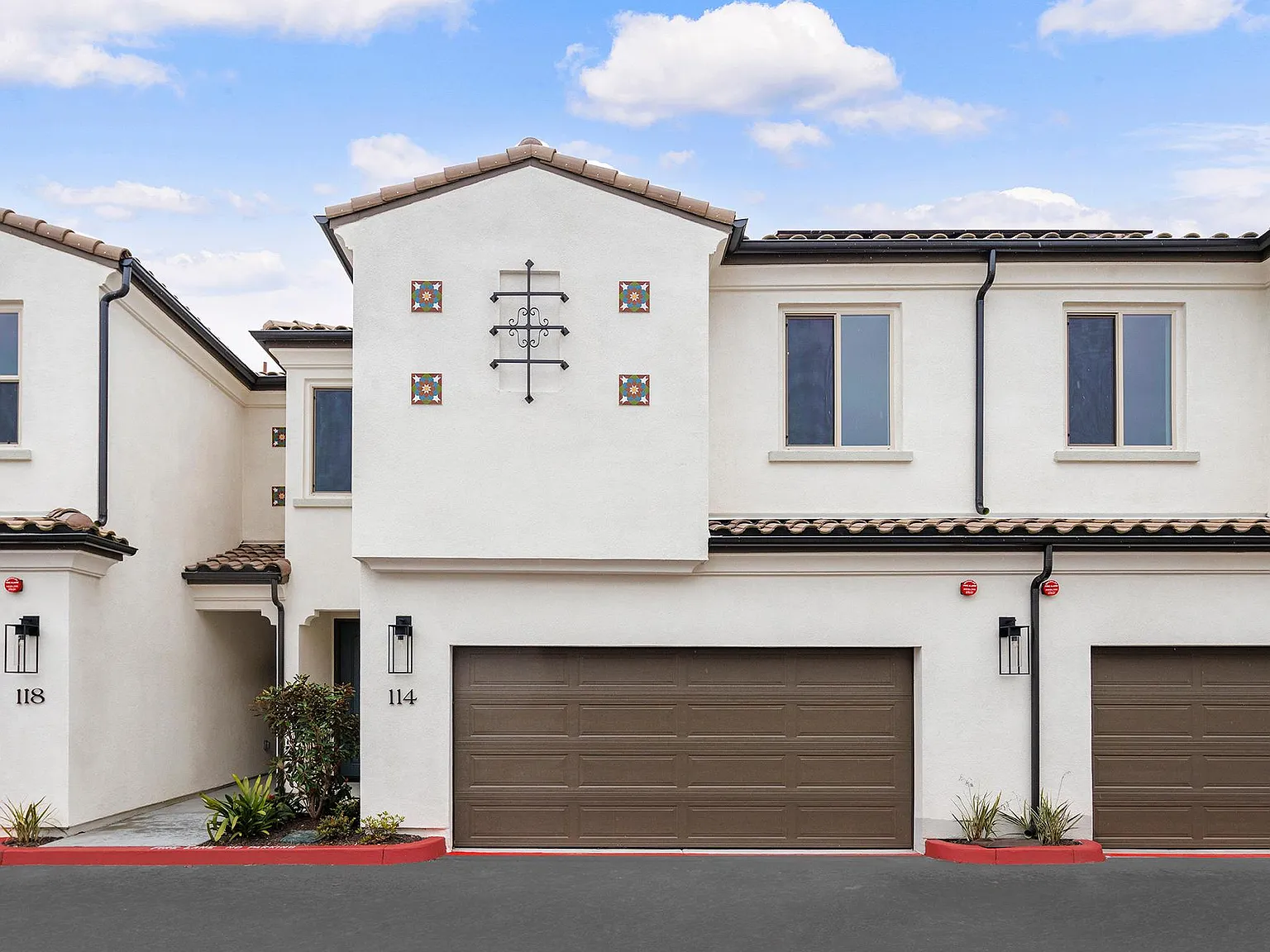 17540 Cameron Ln — Photo 1