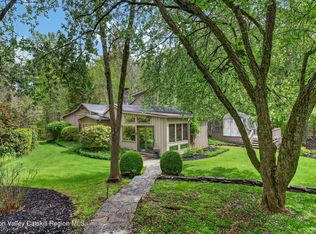 27 Old Wagon Road, Woodstock, NY 12498