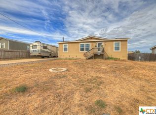 559 E Clark St, Canyon Lake, TX 78133