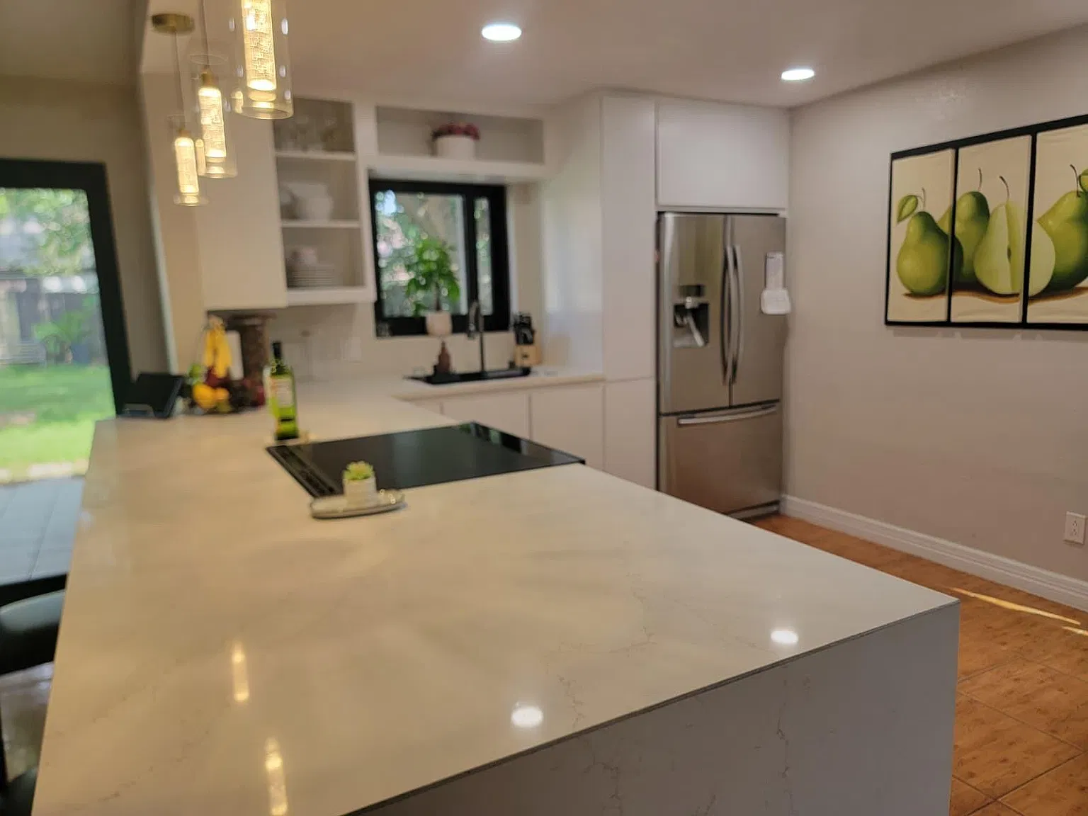 3 bed, 2.0 bath, 1392 sqft, $1,800 — Photo 2