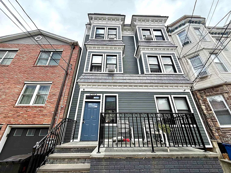 120 Ogden Ave #2 — Photo 22