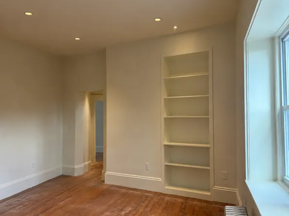 274 Washington St APT 4, Brookline, MA 02445