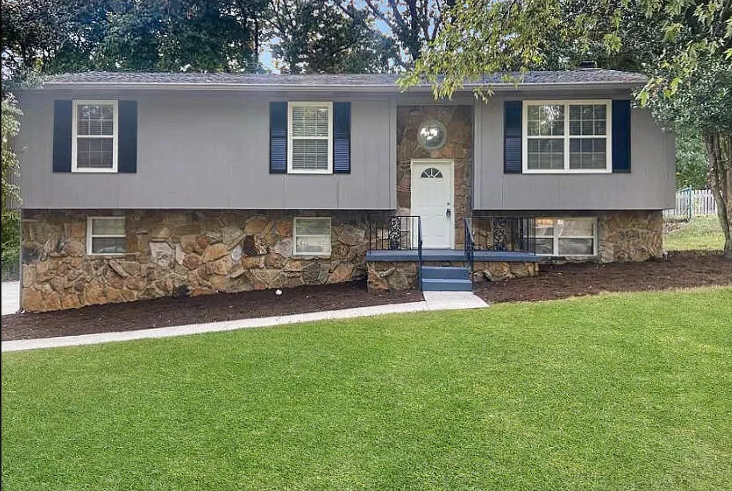 3 bed, 2.5 bath, 1740 sqft, $2,500 — Photo 1