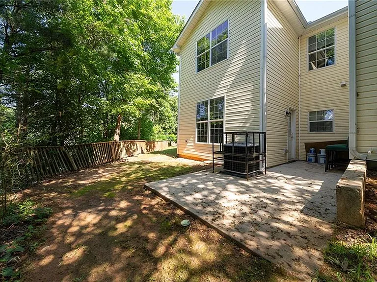 7683 Creekside Ln — Photo 18