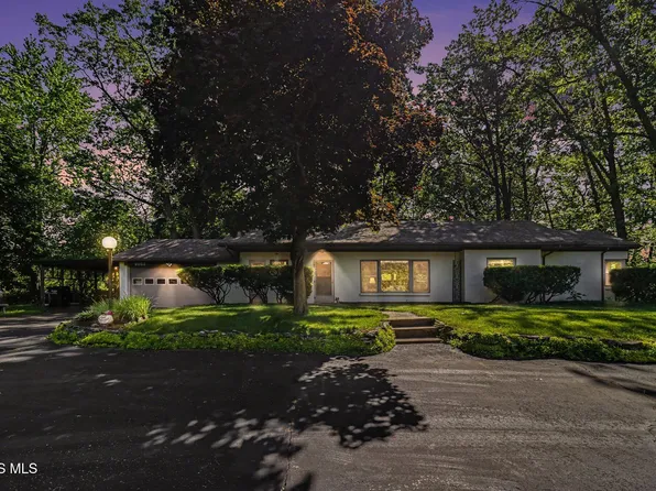 6060 Cross Trails Rd, Sylvania, OH 43560