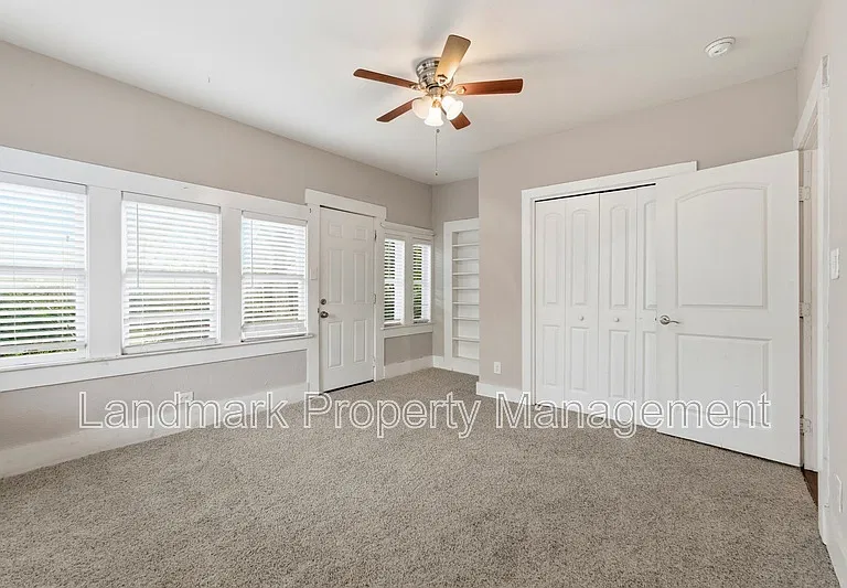 405 College St — Photo 18