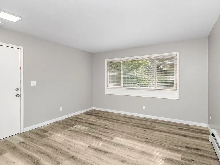 6061 2nd St NE — Photo 15
