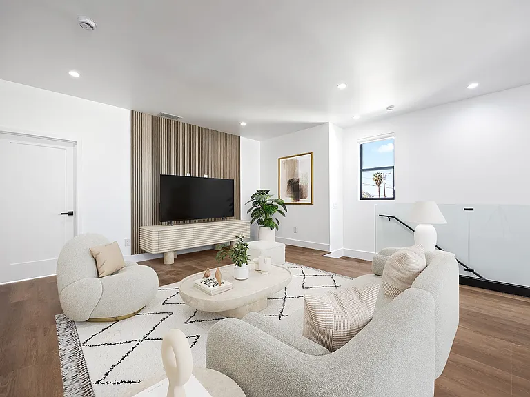 212 W 64th St #D — Photo 15