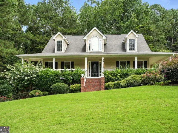 66 Blackberry Ln, Douglasville, GA 30134