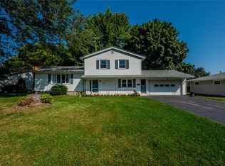 123 Mendota Dr, Rochester, NY 14626