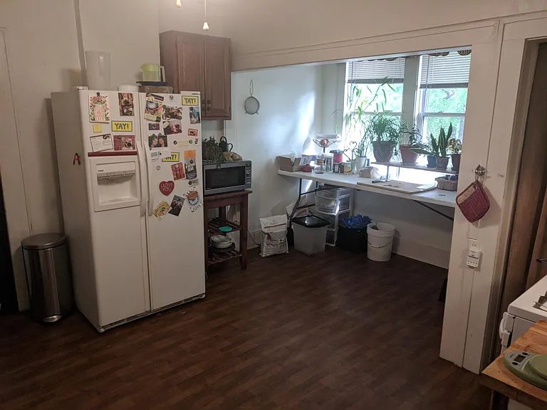 814 Haywood Rd #4 — Photo 4