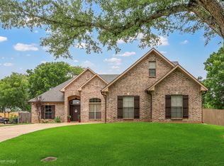 443 Summit Dr, Bossier City, LA 71111