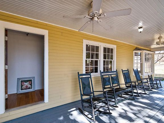 3rd image of 1060 Birmingham Rd