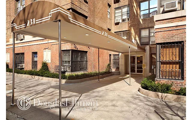 Rented by Douglas Elliman | media 17