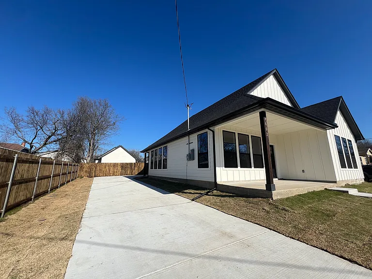 3601 Washington St — Photo 5