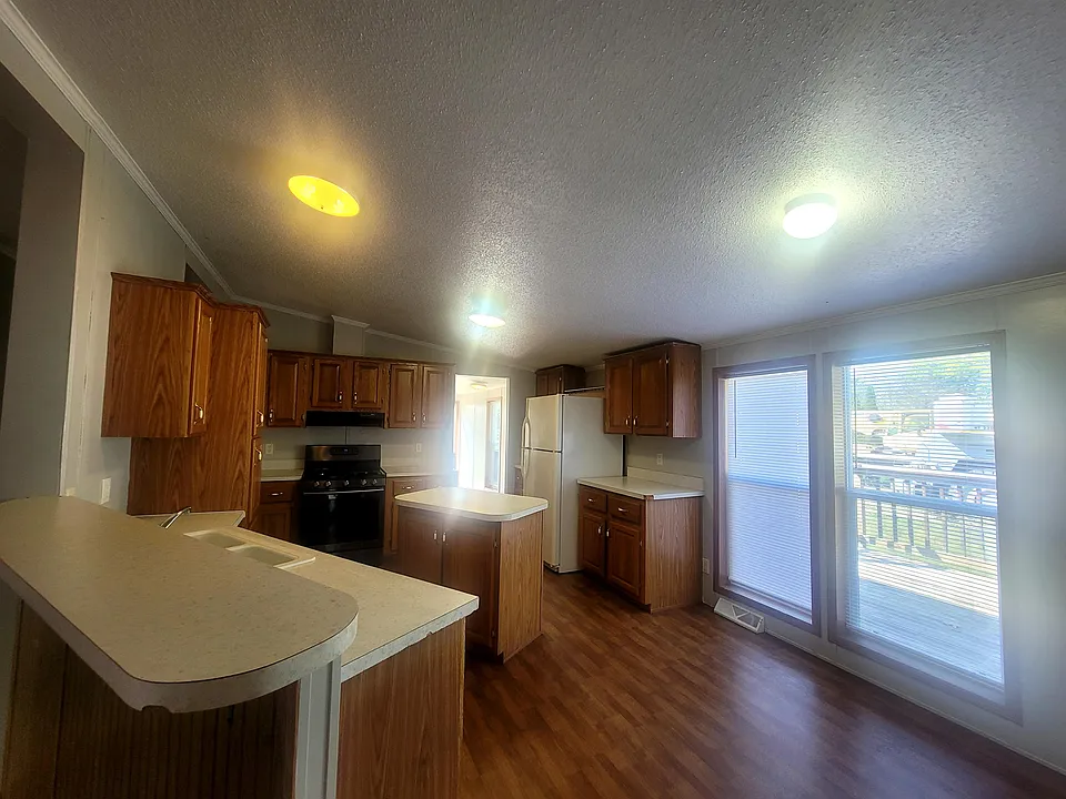 1107 S Opel Ave