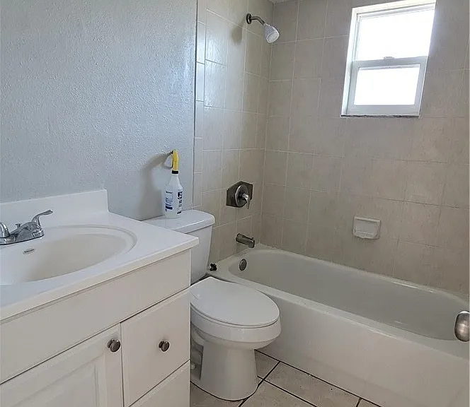 4402 Santa Barbara Blvd — Photo 9