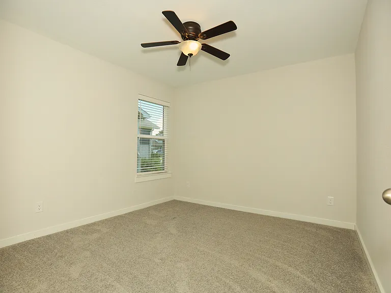 233 Laura Leigh Ln — Photo 7