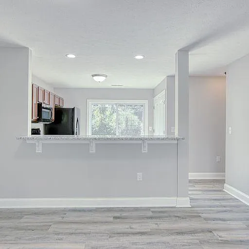 3 bed, 2.5 bath, 1428 sqft, $1,770 — Photo 4