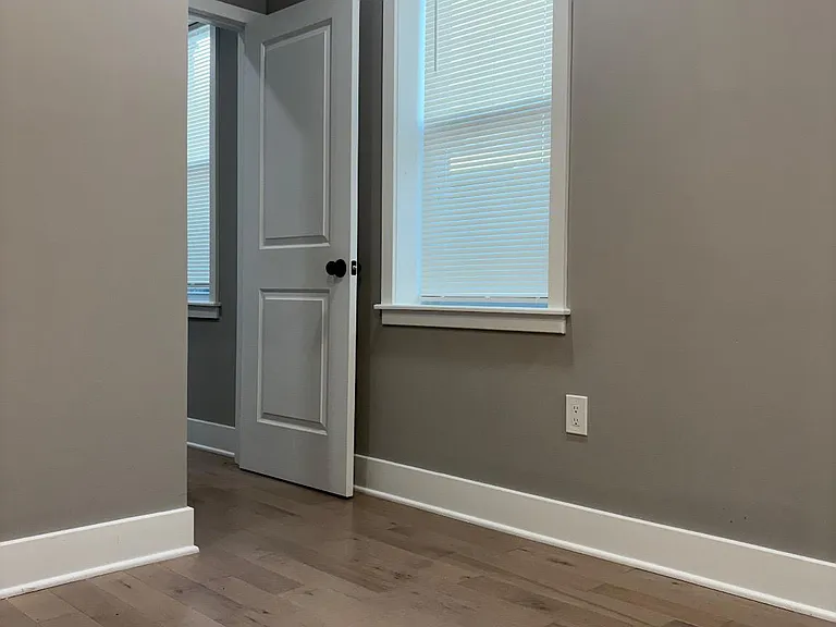 2840 W Girard Ave — Photo 15