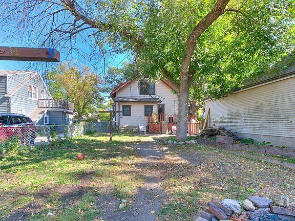 5th image of 803 Northwestern Ave