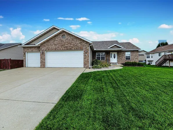 39 Meadowbrooke Dr, Troy, IL 62294