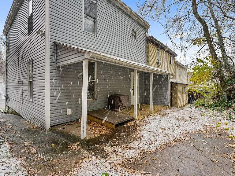 410 Lorenz Ave — Photo 28