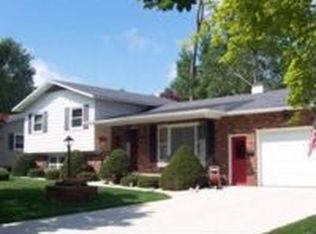 916 Indiana Ave, Marysville, MI