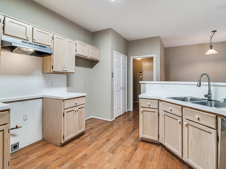 1806 Pendleton Rd — Photo 12