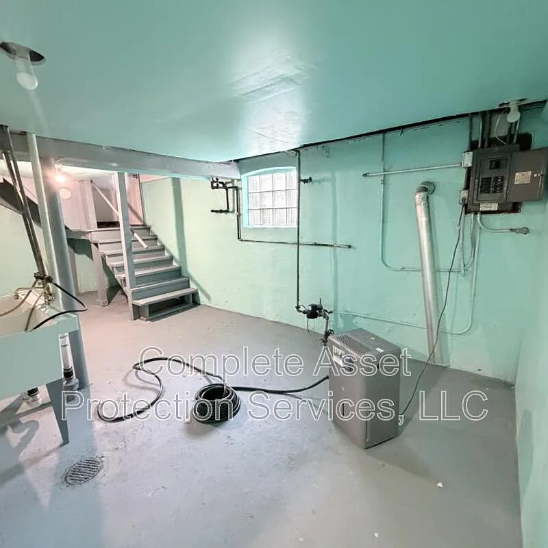 Studio, $1,250 — Photo 4