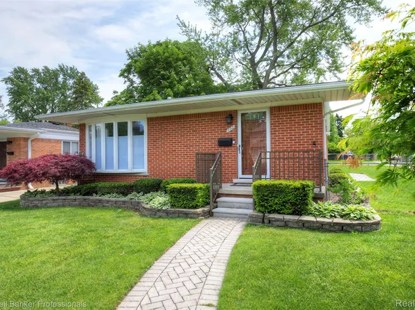 702 Woodlawn Ave, Royal Oak, MI 48073